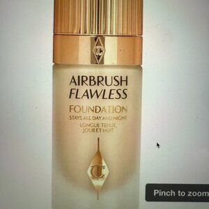 CHARLOTTE TILBURY AIRBRUSH FLAWLESS FOUNDATION (BRAND NEW IN BOX - SEALED)